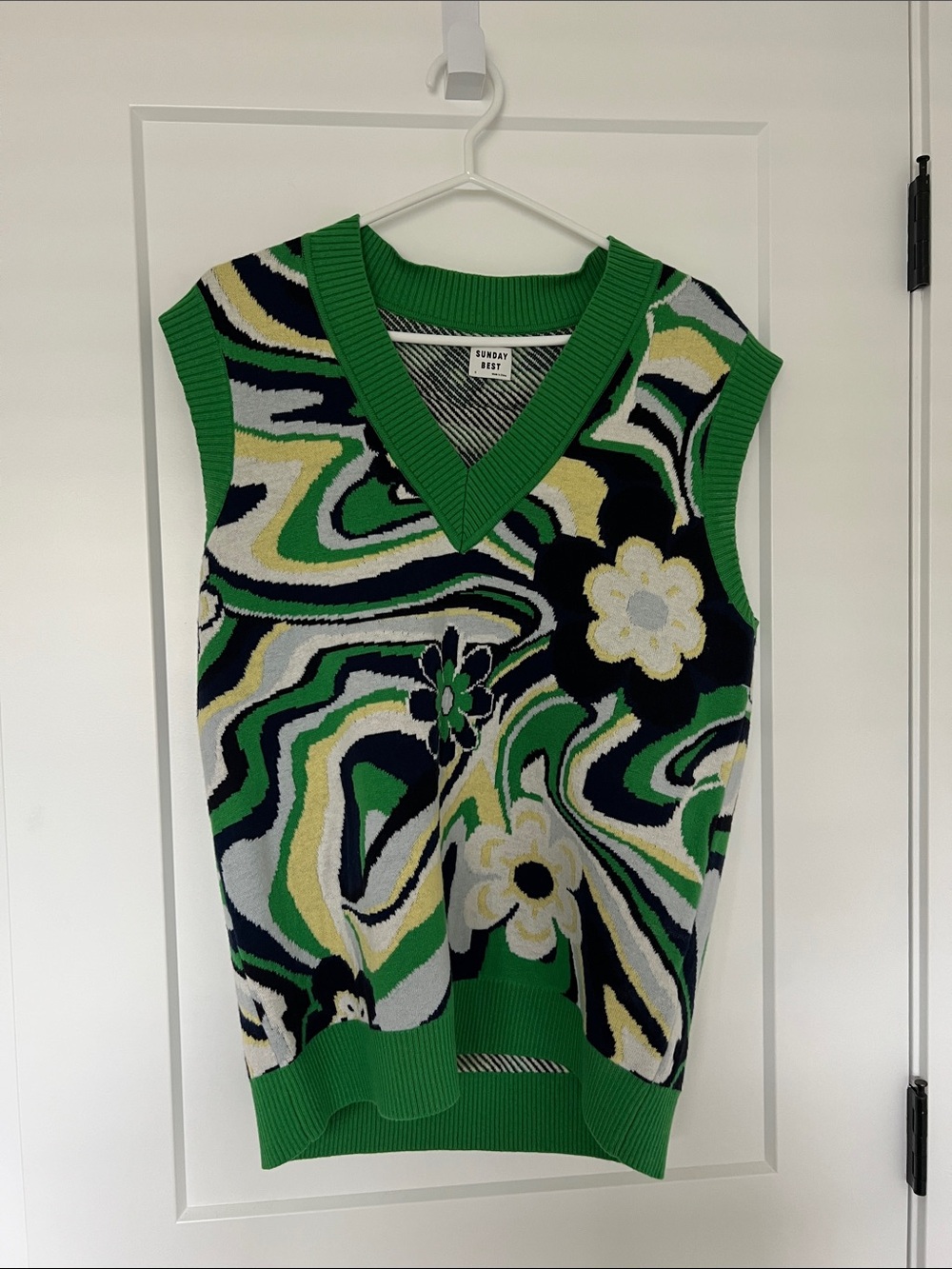 Sunday Best Green Floral Abstract V-Neck Sweater Vest